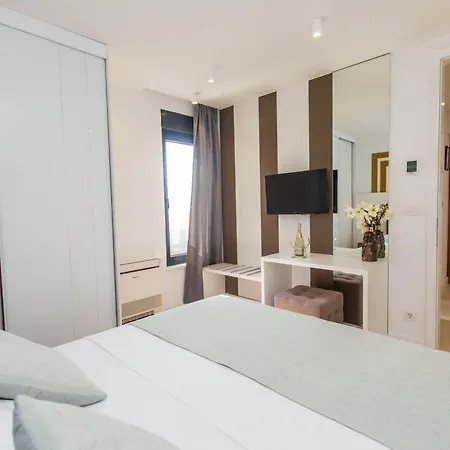 21 B Trogir