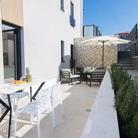 21 B Trogir