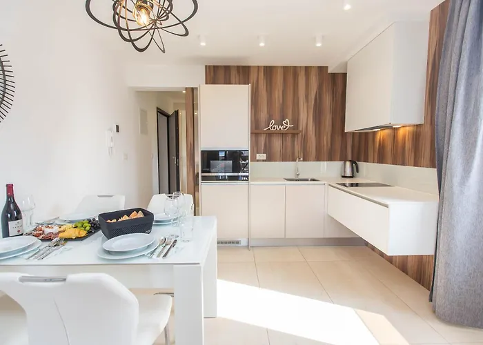Apartman 21 B *