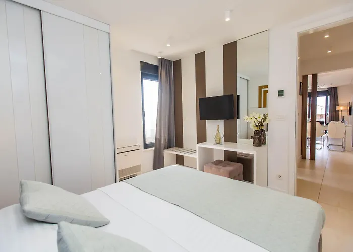 21 B Trogir