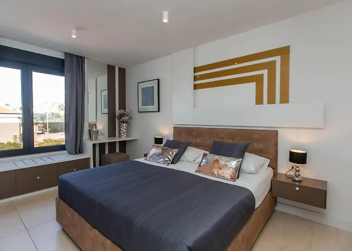 Apartman 21 B *