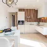 Apartamento 21 B *